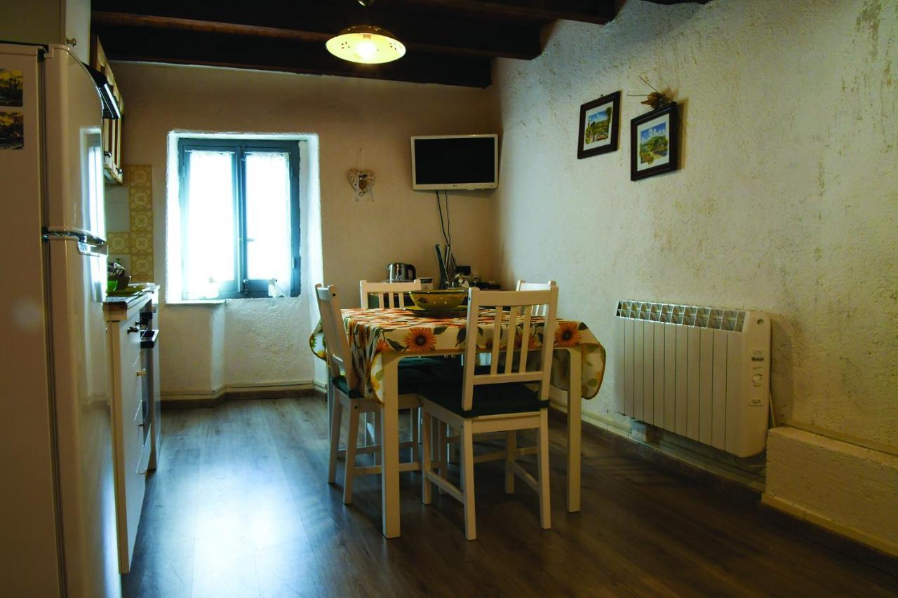 Agriturismo Nonnamelia Nasino Exteriér fotografie