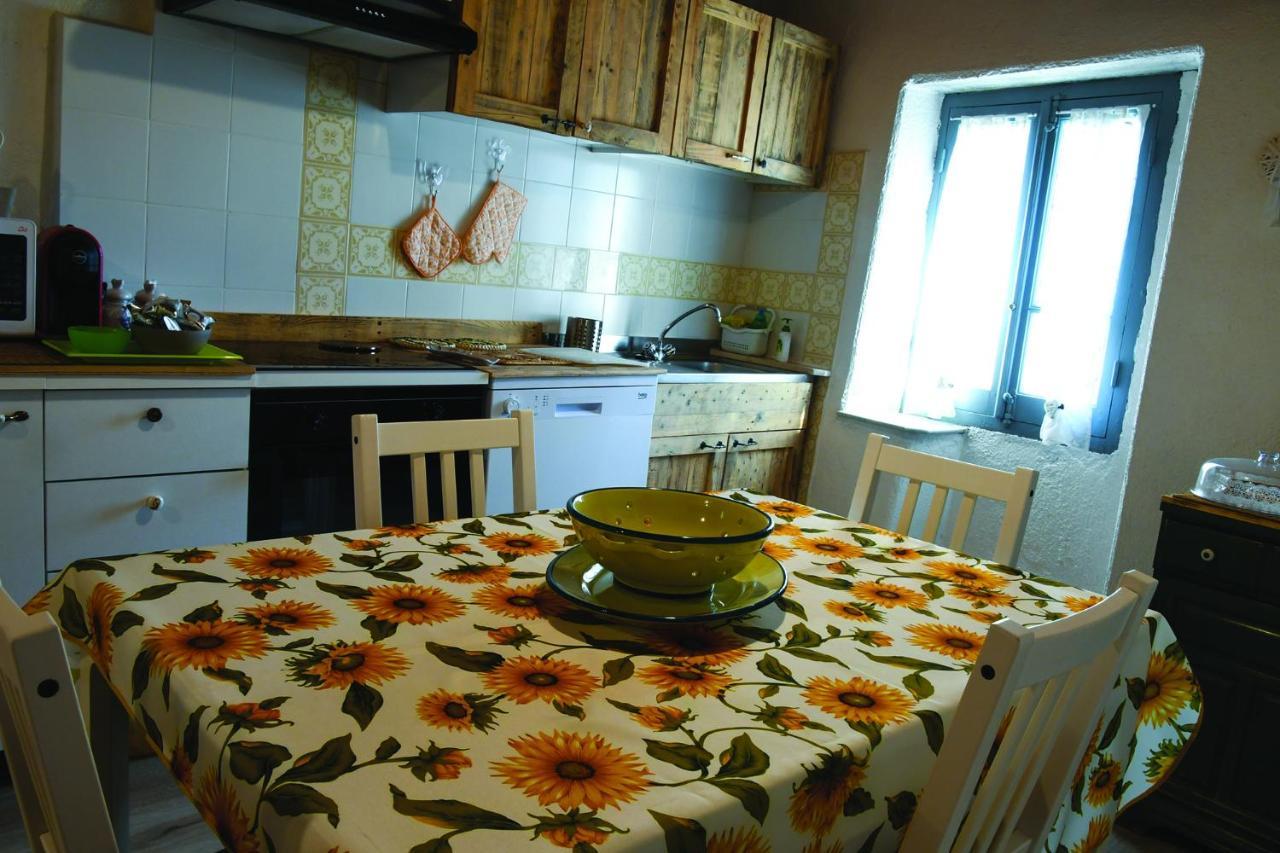 Agriturismo Nonnamelia Nasino Exteriér fotografie