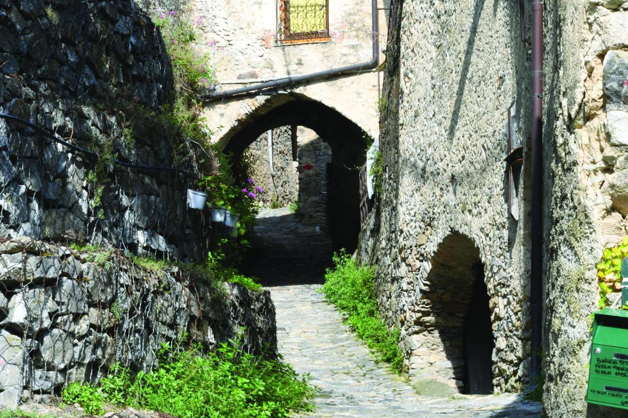 Agriturismo Nonnamelia Nasino Exteriér fotografie