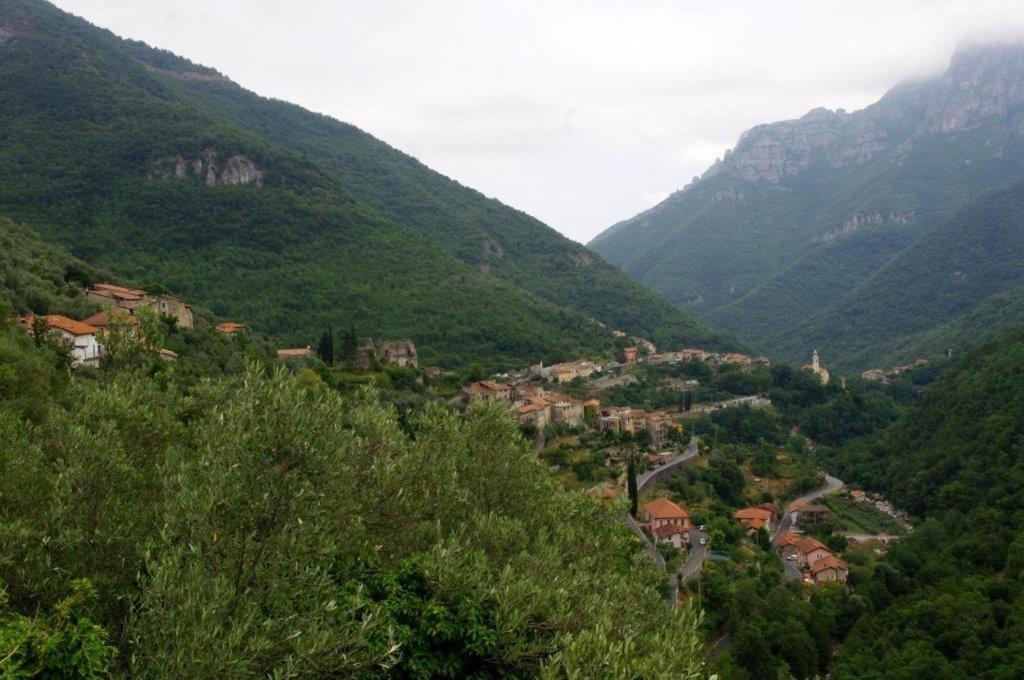 Agriturismo Nonnamelia Nasino Exteriér fotografie