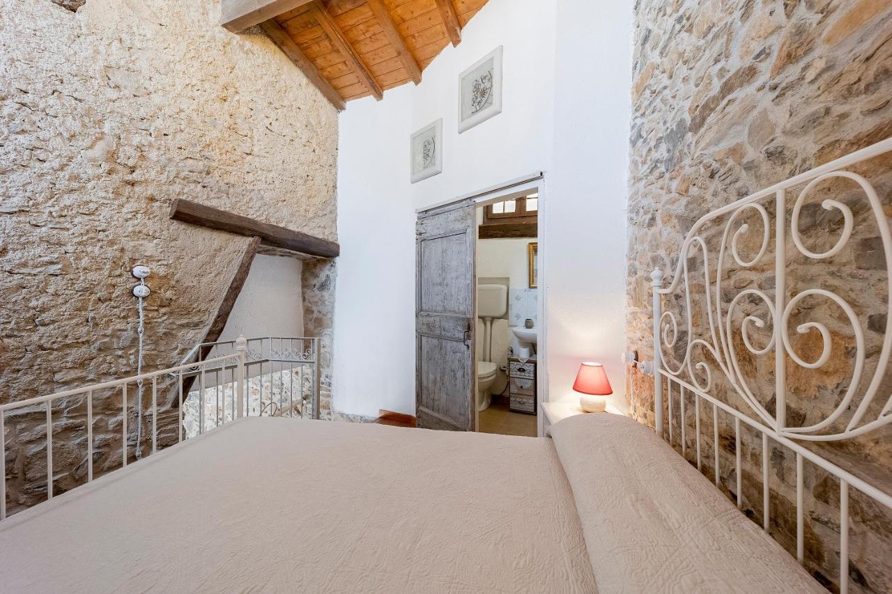 Agriturismo Nonnamelia Nasino Exteriér fotografie